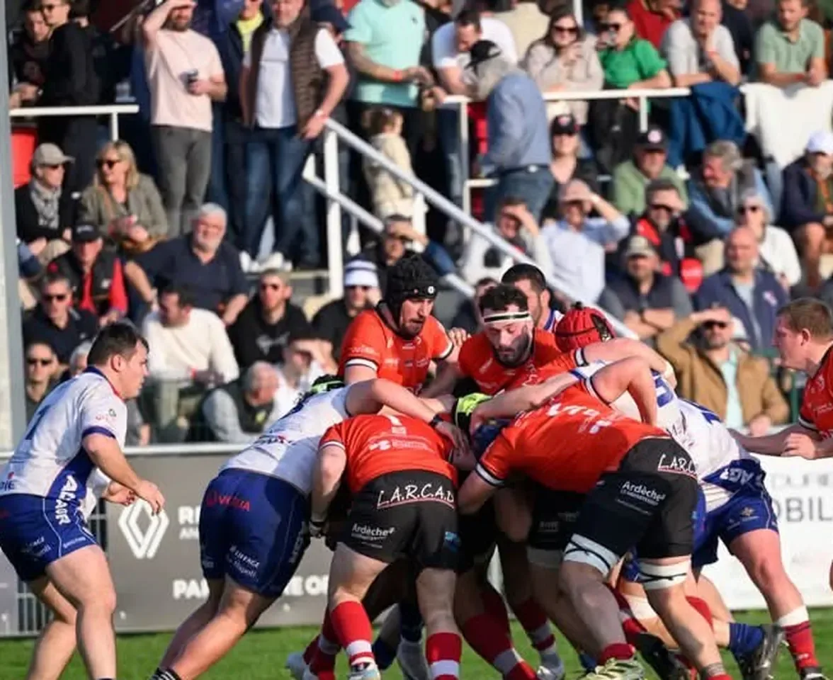 Mêlée d'un match du CSA Rugby